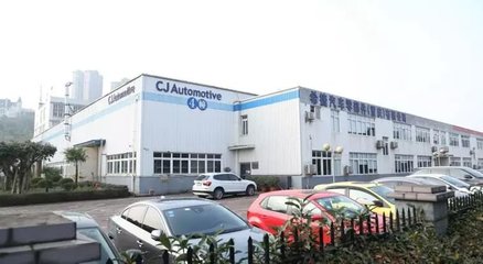 兩江湖畔，天然氧吧 翠渝路社區(qū)的蝶變之美